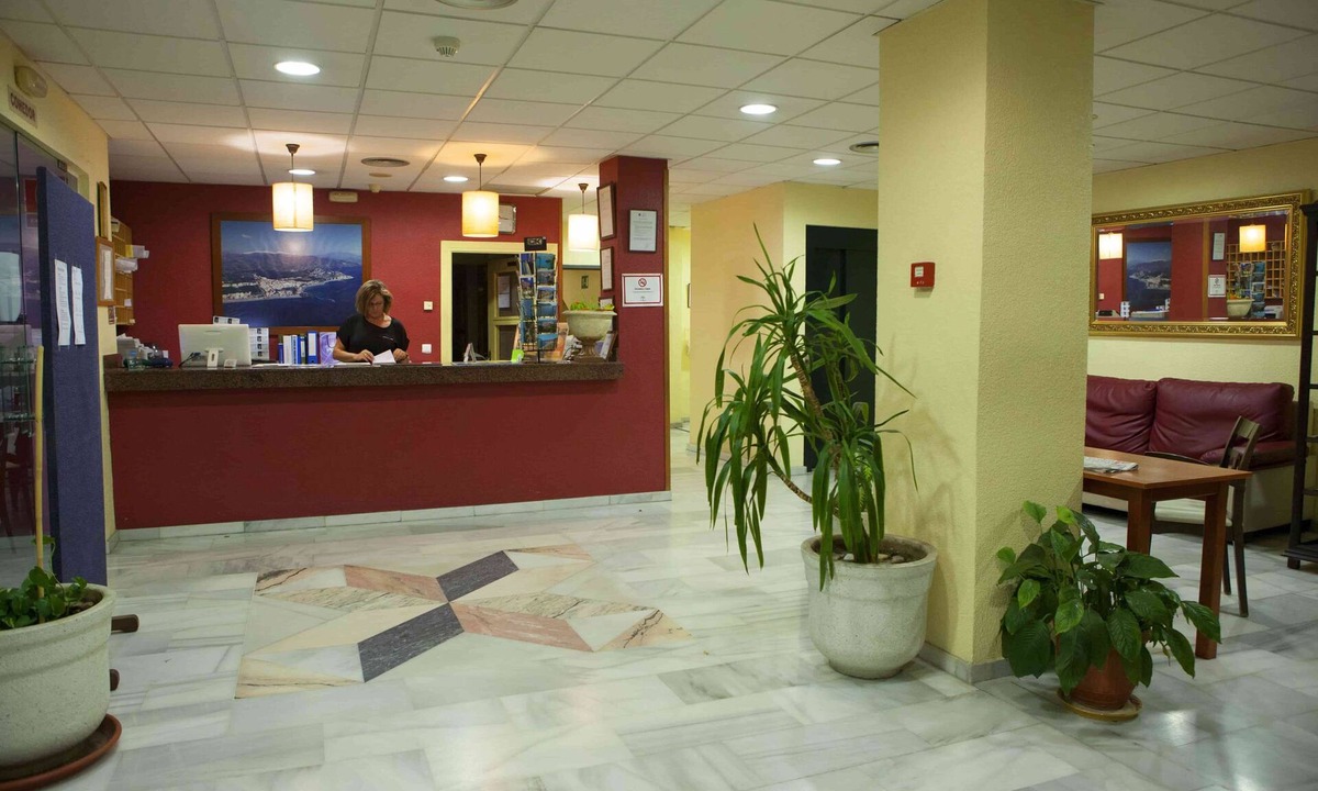 Almuñécar Hotel | Hotel Olas de Almuñécar
