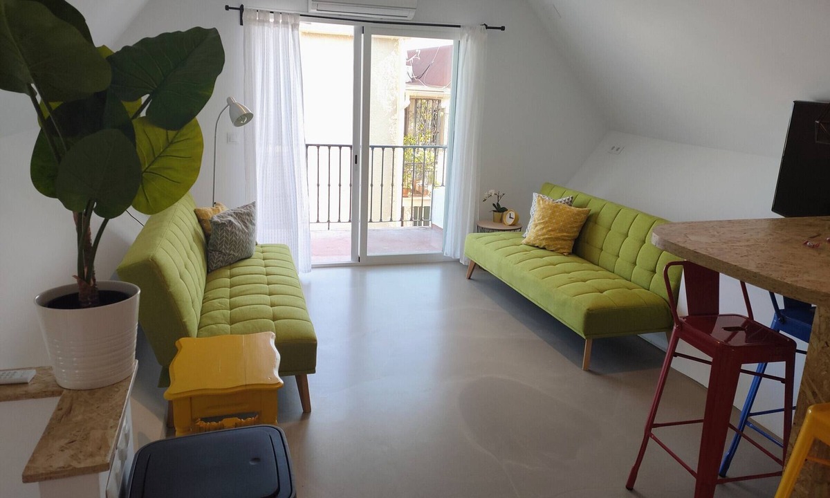 Centro de Torremolinos Apartamento | Apartamento renovado, 2 habitaciones, balcón, Wi-Fi, cerca de playas, se aceptan mascotas