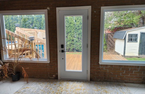 Laval Casa | À 5 Minutes de Montréal, Maison de 4 Chambres et Piscine Située à Laval Duvernay