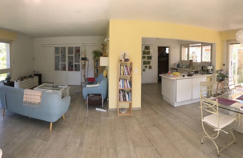 Saint-Medard-en-Jalles Casa | À Proximité de Bordeaux, Confort, Piscine Chauffée et Climatisation