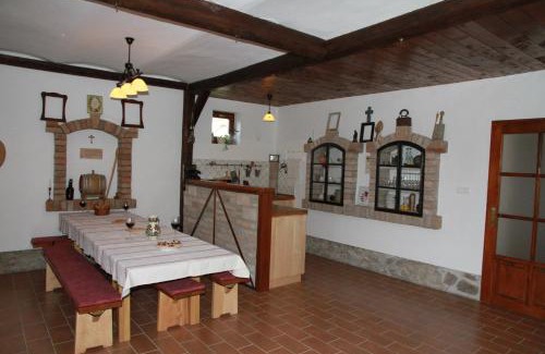 Alsonana Casa | Árpád Ház
