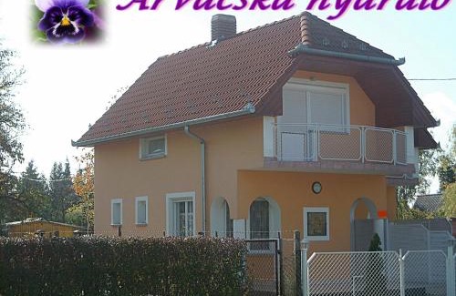Balatonkeresztur Casa | Árvácska Nyaraló