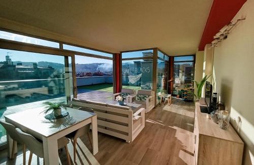 Lavadores Apartamento | Ático Chill-Out de lujo con piscina y garaje gratis