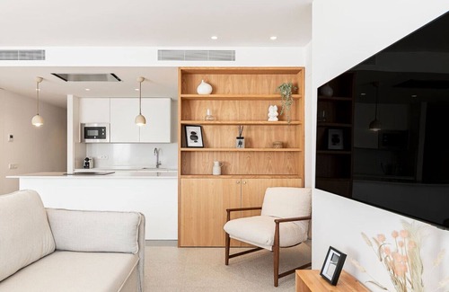 La Font de la Guatlla Apartamento | Ático con terraza cerca de Gran Vía y Camp Nou