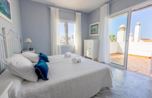 Rota Apartamento | Ático Costa Ballena playa infante. 1º línea playa