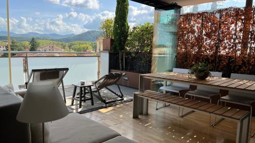 Olot Apartamento | Ático de diseño con terraza en el centro de Olot