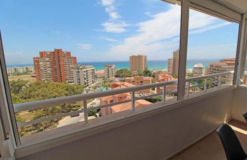 Coveta Fuma Apartamento | Ático en la playa de Muchavista de El Campello con vistas espectaculares a playa San Juan