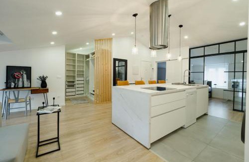 Lugo Apartamento | Ático Isabel, diseño y calidez junto a la Muralla Romana