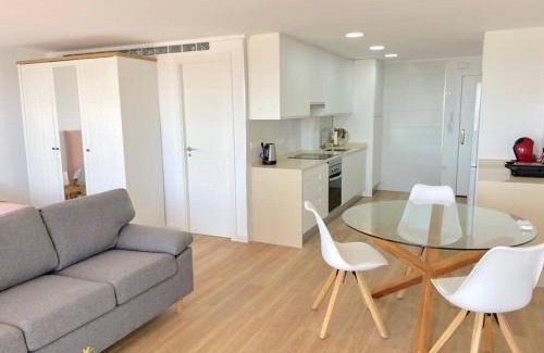 Villajoyosa Apartamento | Ático Loft Playa frente al Puerto