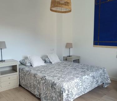 Palau-Saverdera Apartamento | Ático relax con gran terraza y vistas a la Costa Brava