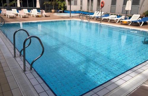 Sardina Apartamento | ÁTICO "TURQUESA BEACH" CON PISCINA, TERRAZA y BARBACOA