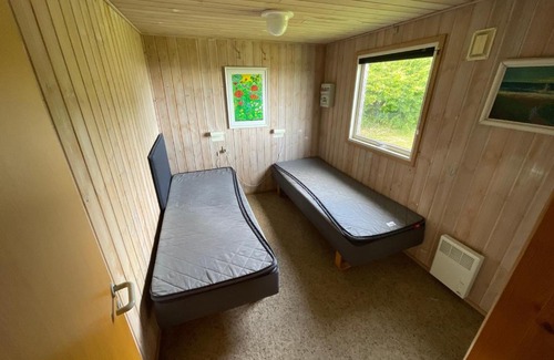 Lemvig Casa | Ældre Sommerhus Max 4 voksne og 4 børn