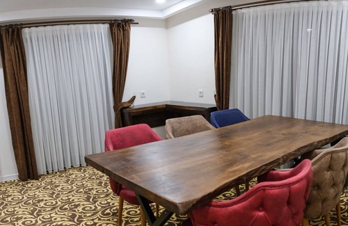 Amasya Cama Y Desayuno | Çınar Han Otel ve Cafe