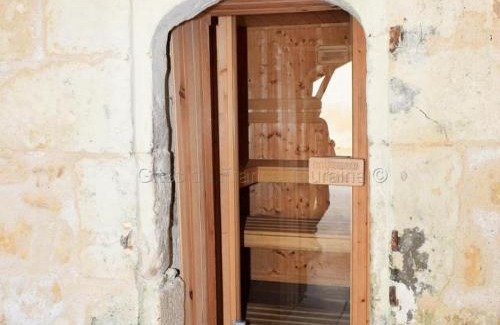 Les Essards Casa | Élégante Demeure 17e avec Spa, Sauna et Authentique Cheminée, proche Châteaux de la Loire - FR-1-381-348
