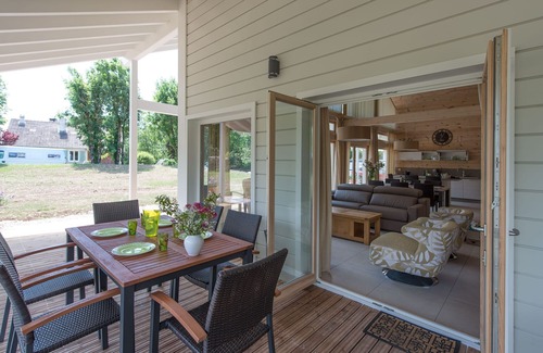 Marigny Chalet De Esquí | Évasion Bien-être au Lac de Chalain: Chalet de 150m² Avec Sauna et Balnéo