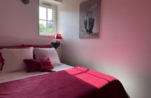 Toulon-sur-Allier Casa | Évasion Naturelle près de Moulins : Gîte Confortable avec Jardin et Poêle à Bois - FR-1-489-463
