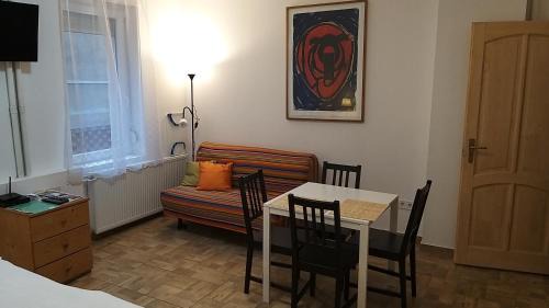 Ujlak Apartamento | Ó-Újlak Apartman