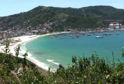 Taio Casa | Ótima Suíte próximo a Praia dos Anjos