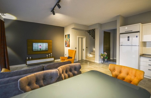Karaagac Villa | Özel Korunaklı Müstakil Havuzlu Villa
