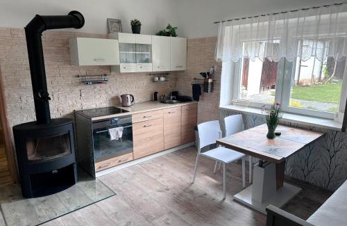 Podbrezi Casa | Útulné spaní ve venkovské chaloupce s vířivkou