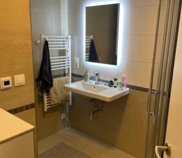 Zernovka Apartamento | Útulný podkrovní ateliér se zahradou