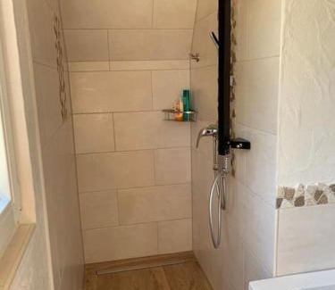 Horchheim Apartamento | Über den Dächern von Koblenz - Aussichts-Wohnung Naturpark Rheinblick, ruhig, zentrumsnah, Sport-Pool