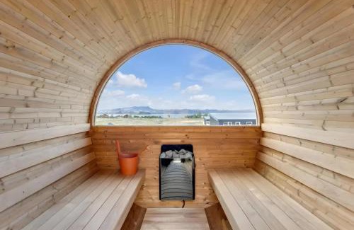 Veidilundur Apartamento | Þingvallavatn Hot Tub Sauna 2024 Built Cabin