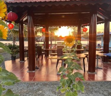 Tan Uyen Town Otro | Điểm Hẹn restaurant, cắm trai, sở thú mini farm, câu cá giải trí