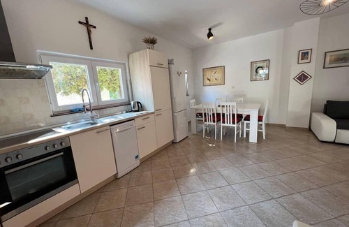 Simuni Apartamento | Šimuni holiday home beachfront