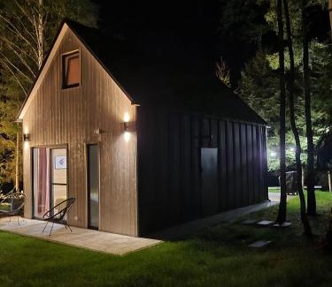 Parchowo Casa | Żywiołowo - domki w stylu stodoły z placem zabaw i stawem - OGIEŃ