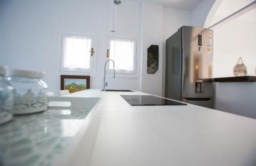 Varkiza Apartamento | Άνετη διαμονή 100 μέτρα από τη θάλασσα - Βάρκιζα