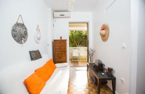 Varkiza Apartamento | Άνετη διαμονή 100 μέτρα από τη θάλασσα - Βάρκιζα