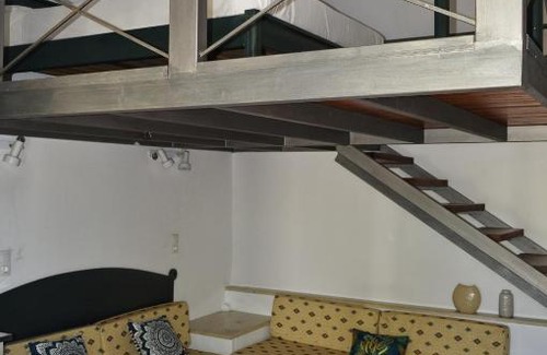 Lentas Apartamento | Ήσυχη σοφίτα στον Λέντα