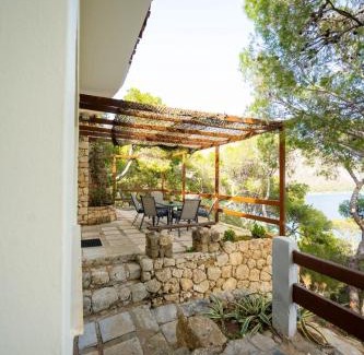 Loutraki-Agioi Theodoroi Casa | Αeraki Cottage at Heraion Lagoon
