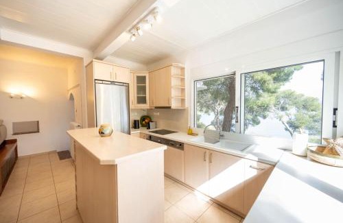 Loutraki-Agioi Theodoroi Casa | Αeraki Cottage at Heraion Lagoon