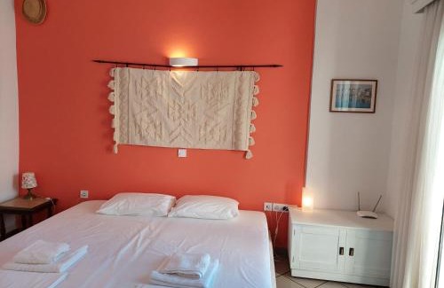 Ydrousa Apartamento | Διαμέρισμα με πανοραμική θέα στη θάλασσα & ιδιωτική παραλία