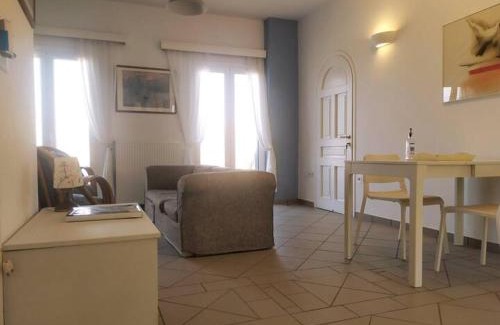 Ydrousa Apartamento | Διαμέρισμα με πανοραμική θέα στη θάλασσα & ιδιωτική παραλία
