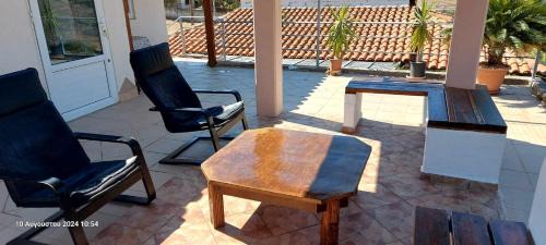 Lavreotiki Apartamento | Εξοχική Κατοικία με θέα θάλασα 35 τμ