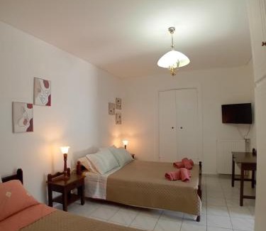 Karpenisi Apartamento | Κυκλαδίτικο σπίτι