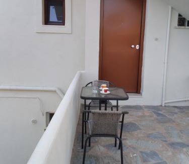 Karvelas Apartamento | Κamares View (Αύρα)