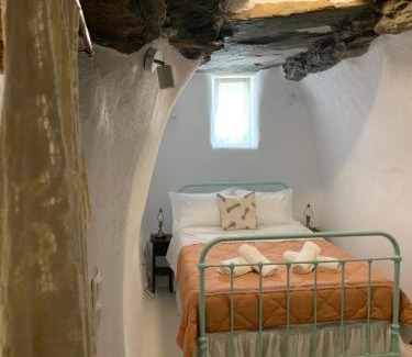 Andros Town Apartamento | Παραδοσιακός πέτρινος ξενώνας σε φάρμα