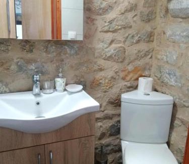 Omales Casa | Πετροχτιστο Ρηνιω