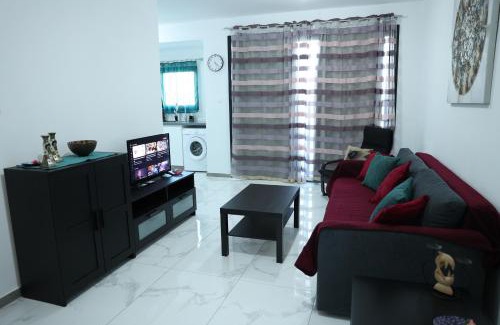 Oroklini Apartamento | Όμορφο καινούργιο διαμέρισμα σε μικρή πολυκατοικία