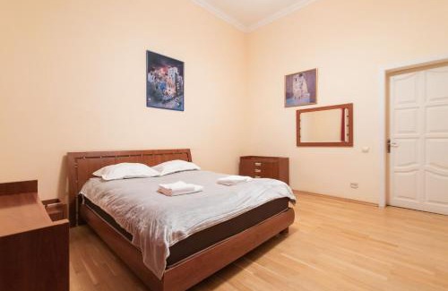 Lypky Apartamento | Апартаменти 2-кімнатні неподалік Майдану Незалежності
