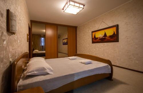 Verkhnie Misto Apartamento | Апартаменти 2-кімнатні поруч з Майданом Незалежності