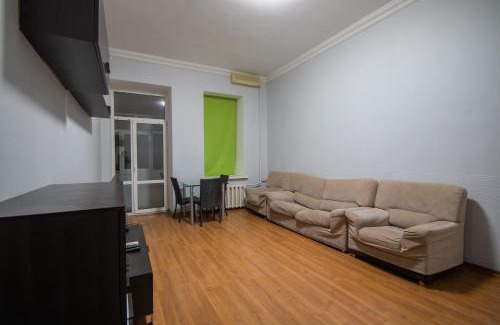 Verkhnie Misto Apartamento | Апартаменти 3-кімнатні в центрі, Майдан Незалежності.
