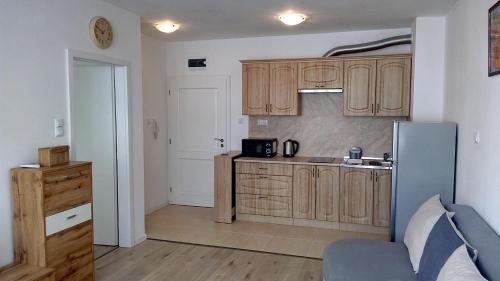 Pomorie Apartamento | Апартамент Арина
