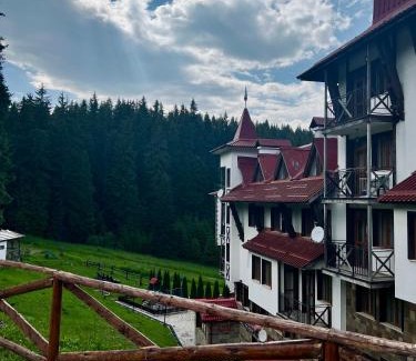 Pamporovo Apartamento | Апартамент Касъл