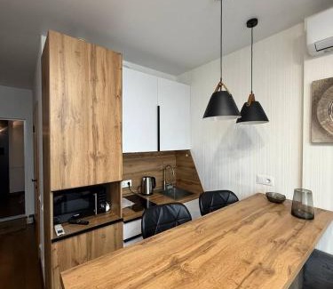 Svyatoshyns'kyi District Apartamento | Апартамети люкс класу