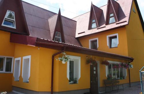 Slavske Hotel | База відпочинку "Тростян"